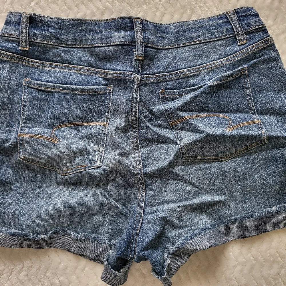 Women's High Waist Denim Short - Picture 3 of 12
